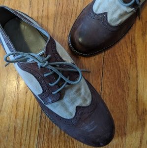Men's dress shoes